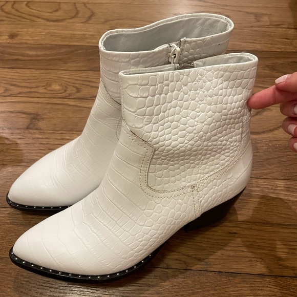 SOMETHING NAVY White Wesley Leather Bootie / Boots - Picture 2 of 7